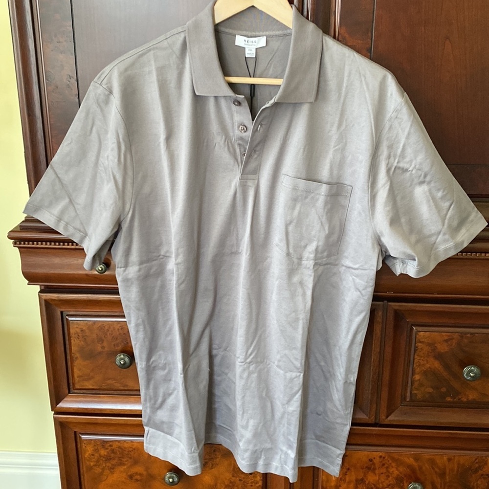 Men’s Reiss Top.  NWT.  Fits like M​​
